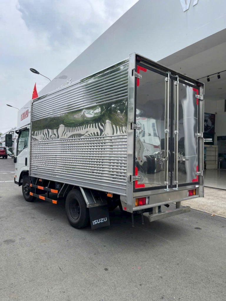 Review Isuzu N-Series