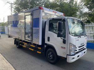 Review xe tải thùng kín Isuzu