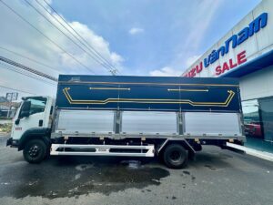 Xe tải isuzu thùng ngắn 5.7 m FRR chở gạo Vĩnh Long
